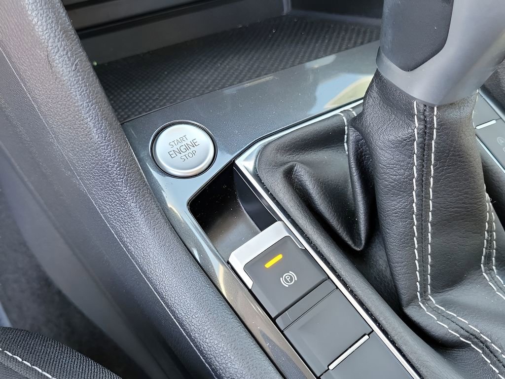 Used 2023 Volkswagen Tiguan S image 30