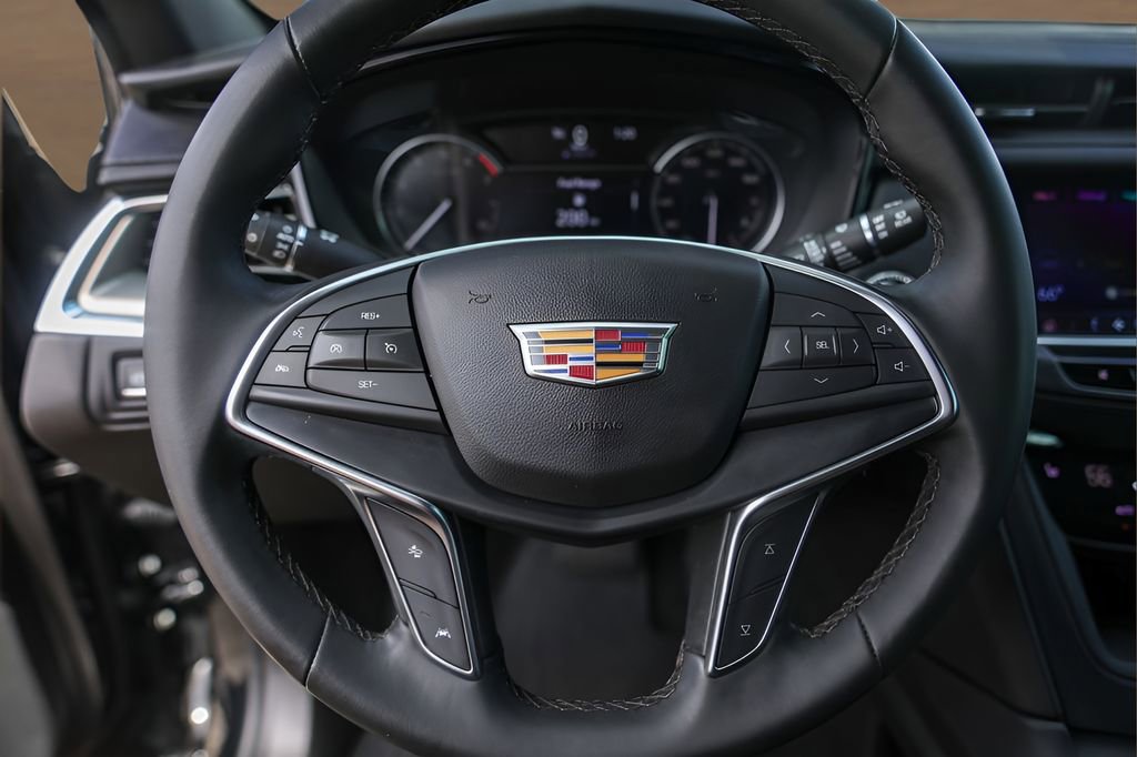 Certified 2024 Cadillac XT5 Luxury FWD image 12