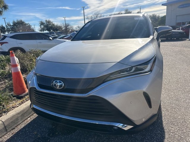 Used 2024 Toyota Venza Limited image 4