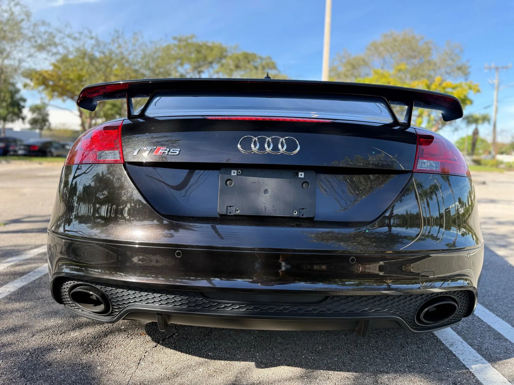 Used 2012 Audi TT RS w/ Tech Pkg image 7