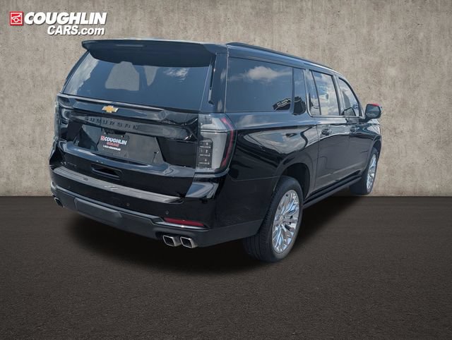 Used 2026 Chevrolet Suburban High Country AWD/4WD image 8