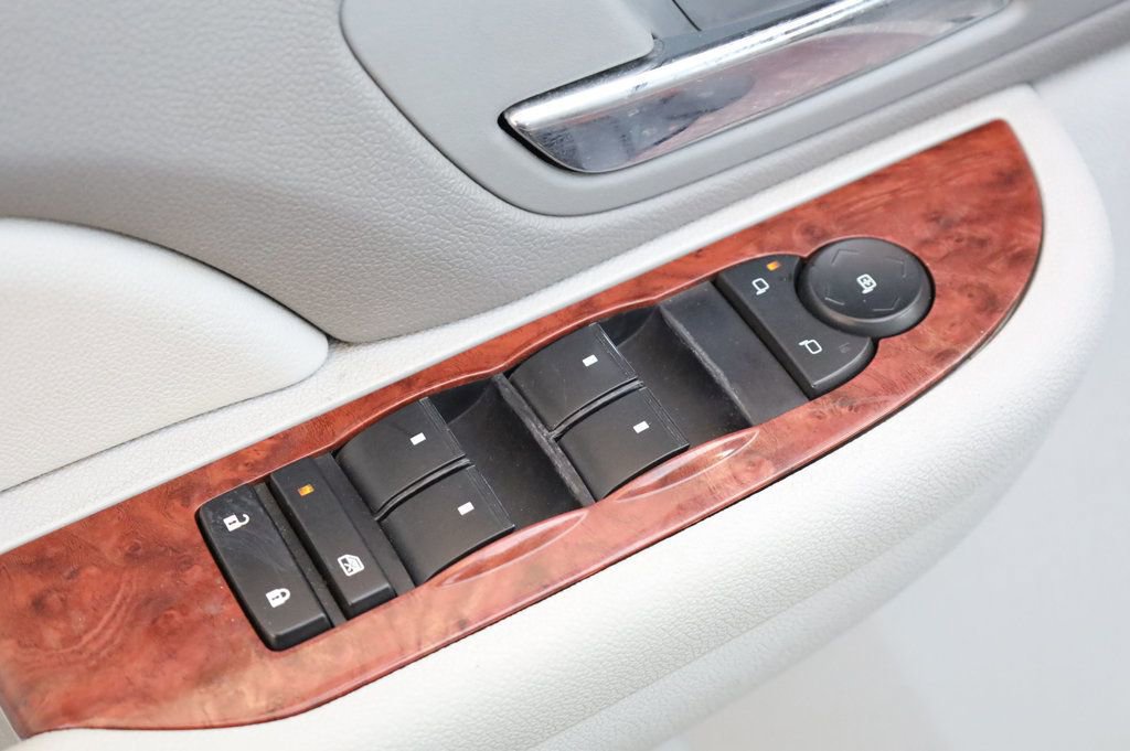 Used 2008 Chevrolet Suburban LT w/ LT Preferred Equipment Group image 31