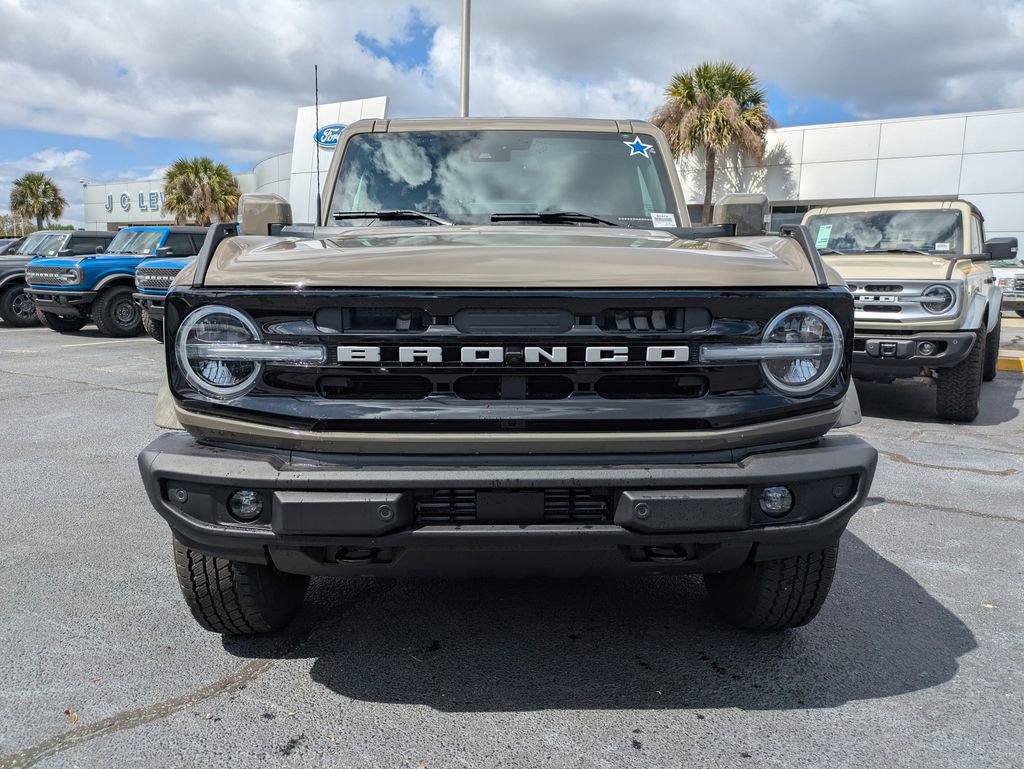 New 2025 Ford Bronco Outer Banks image 9