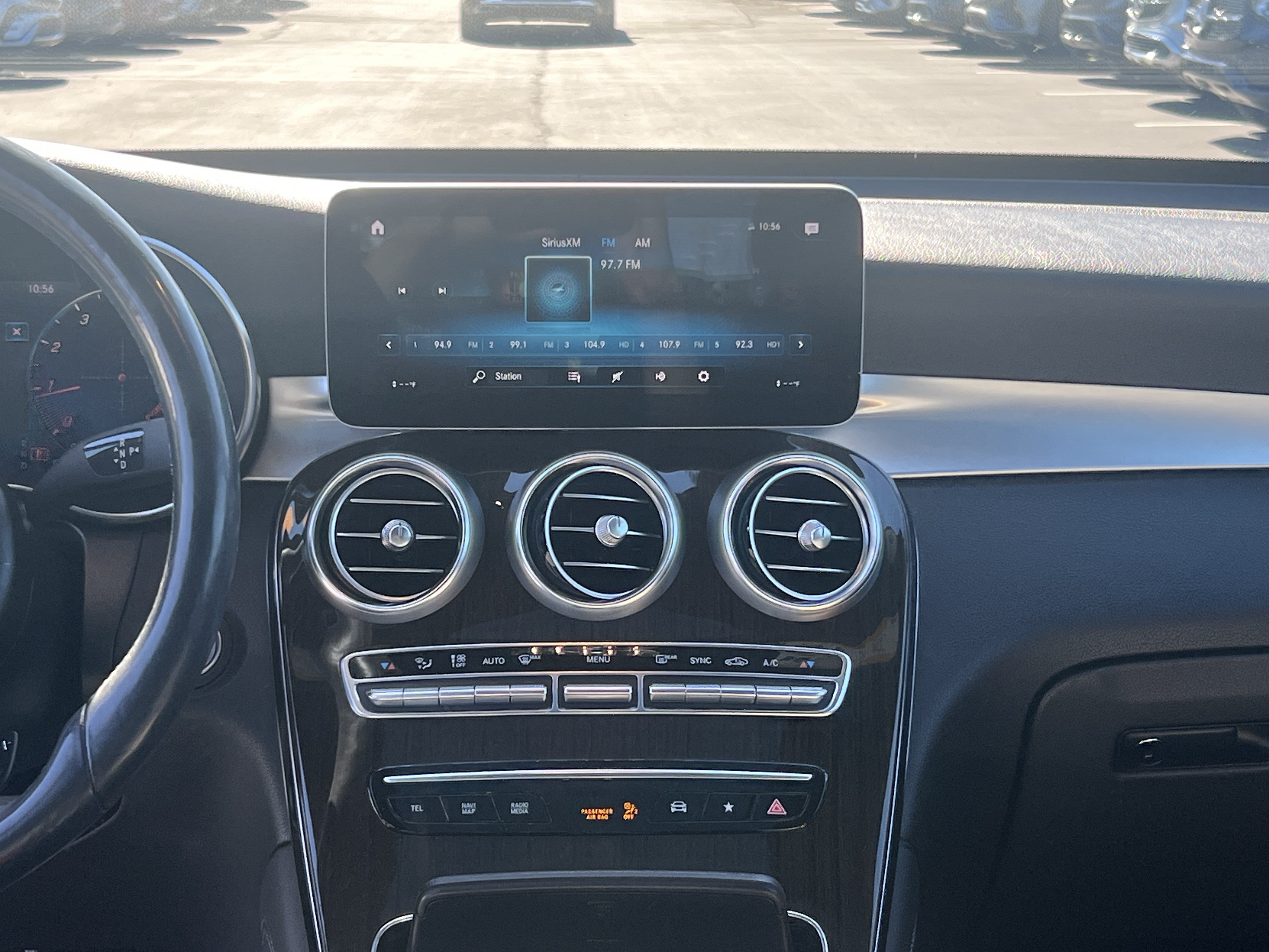 Used 2021 Mercedes-Benz GLC 300 4MATIC image 25