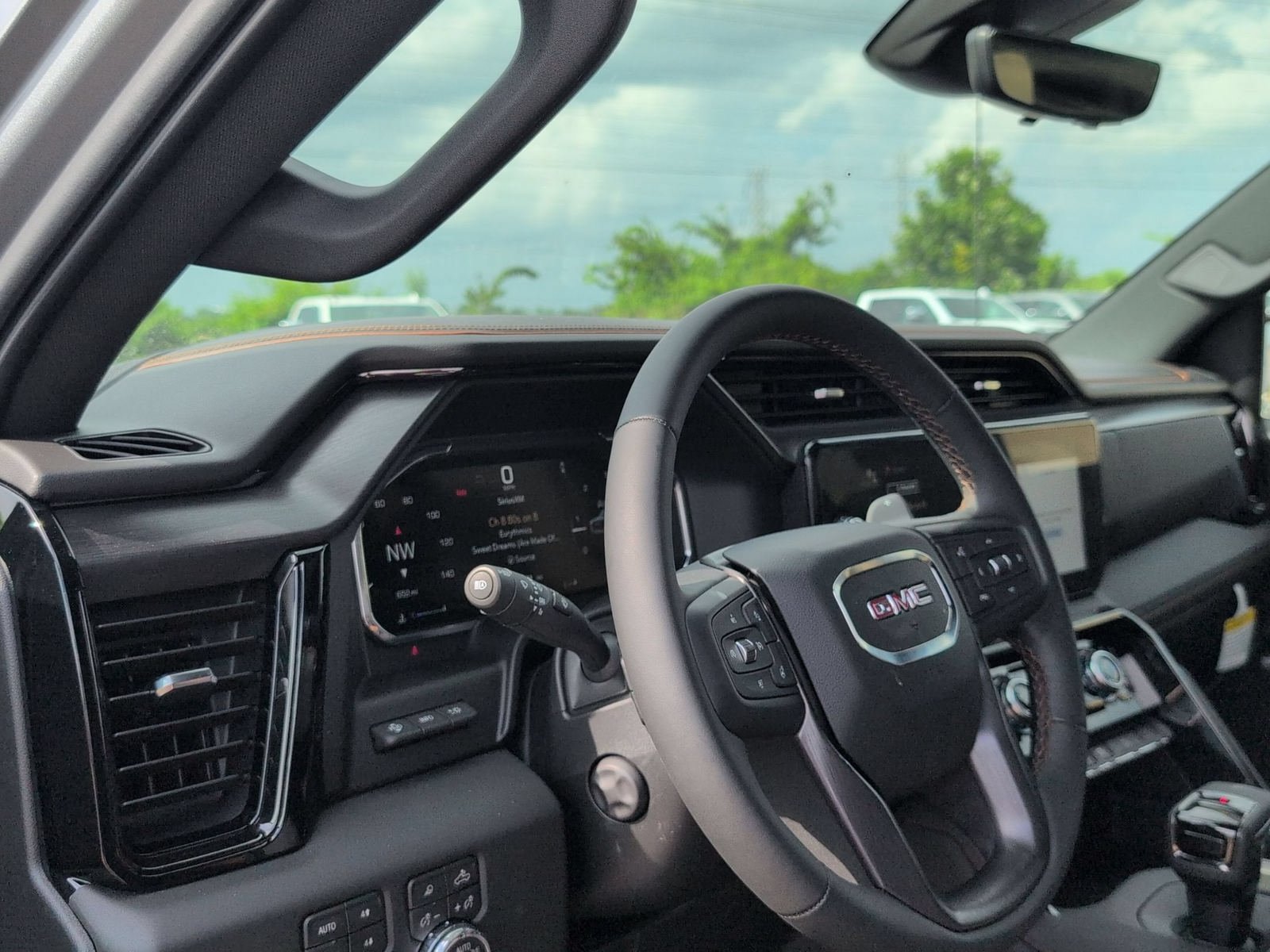 New 2026 GMC Sierra 1500 AT4 w/ AT4 Premium Package AWD/4WD image 11