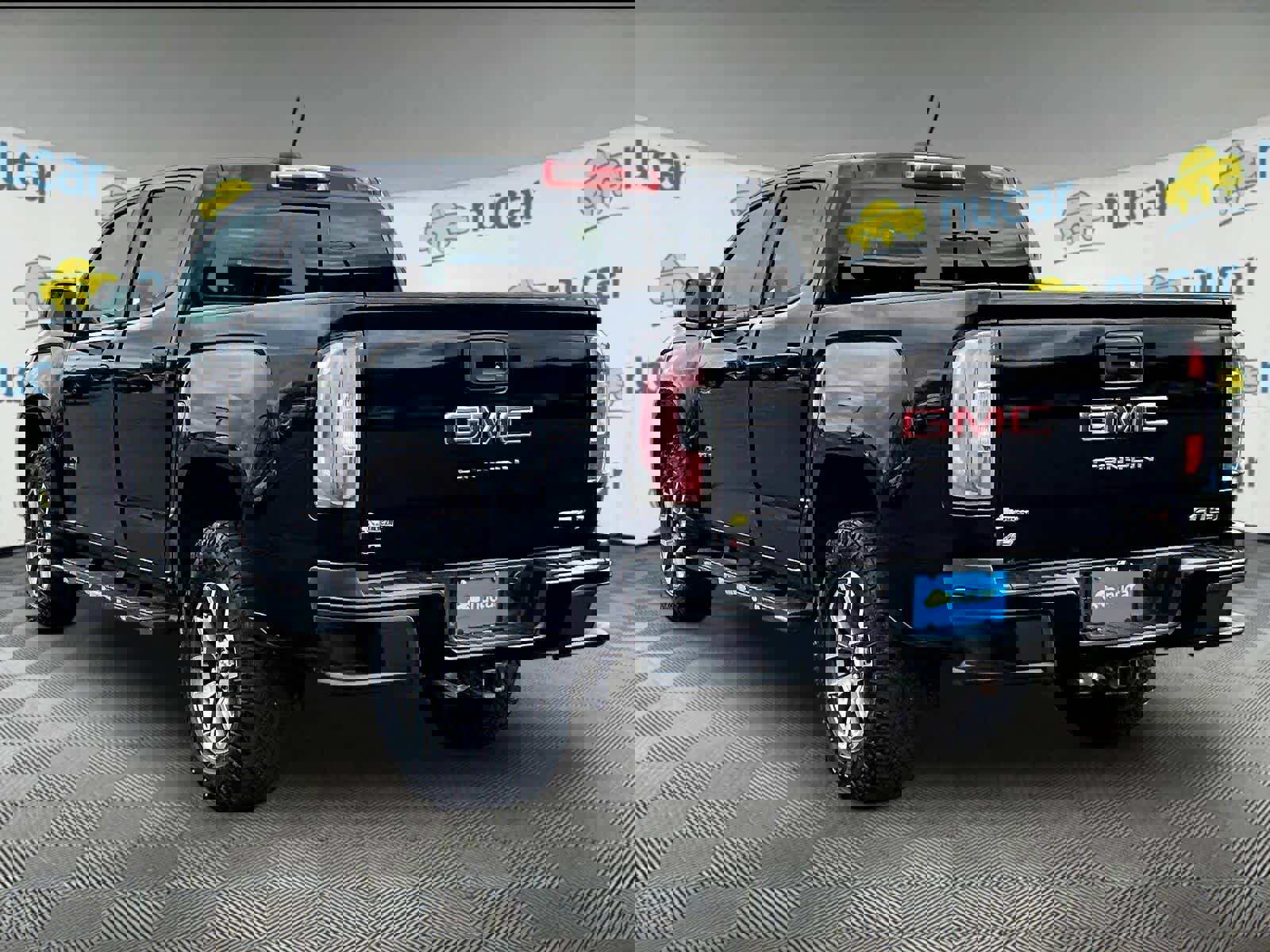 Used 2022 GMC Canyon AT4 w/ Trailering Package AWD/4WD image 4