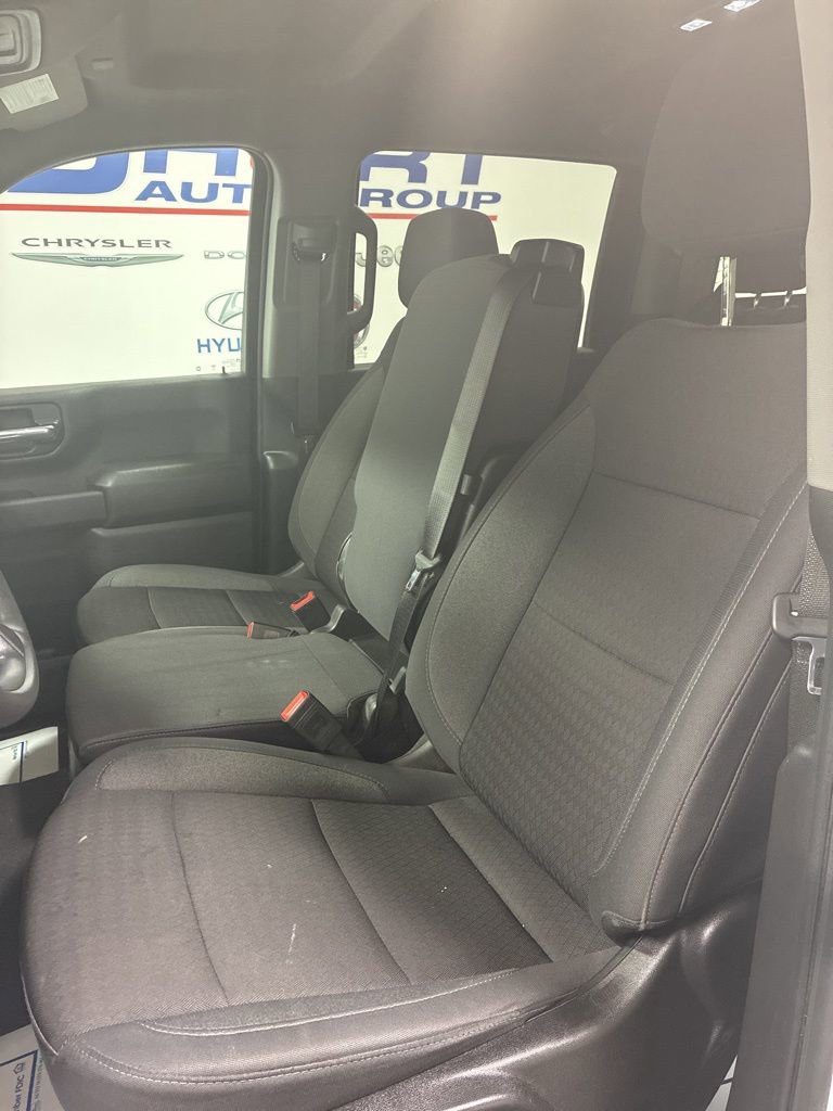 Used 2025 Chevrolet Silverado 2500 Custom w/ Custom Value Package image 10