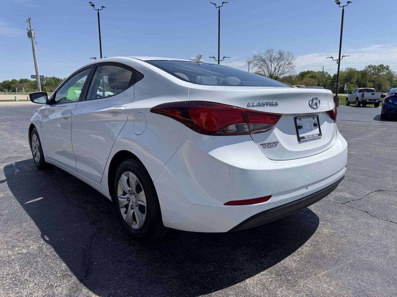 Used 2016 Hyundai Elantra SE FWD image 6
