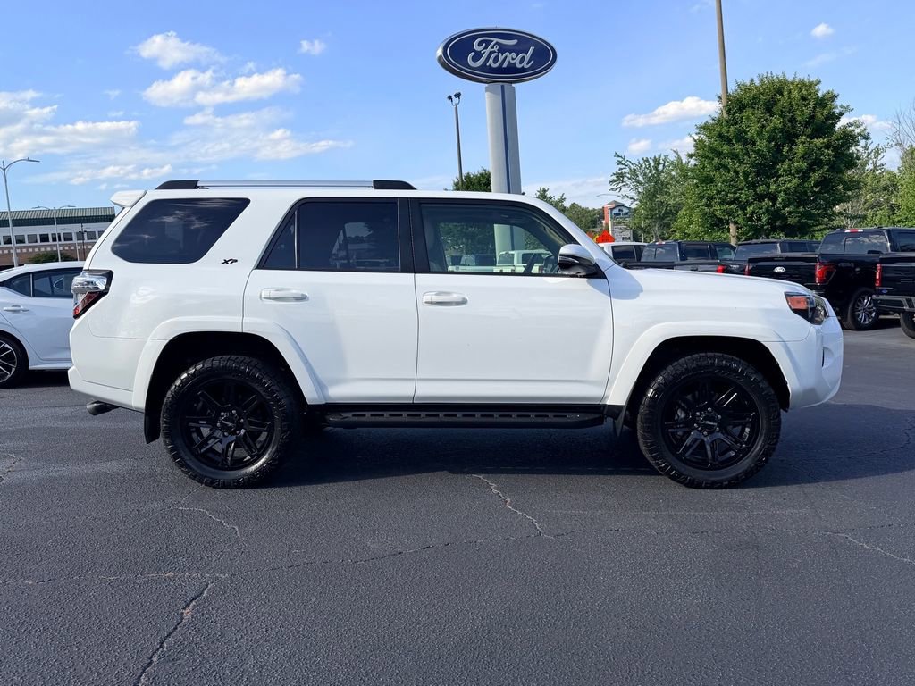 Used 2024 Toyota 4Runner SR5 Premium w/ Moonroof Package AWD/4WD image 3