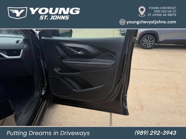 Used 2024 GMC Terrain SLT w/ LPO, Floor Liner Package AWD/4WD image 35