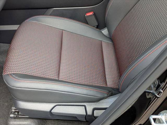 New 2026 Nissan Kicks SR FWD image 4