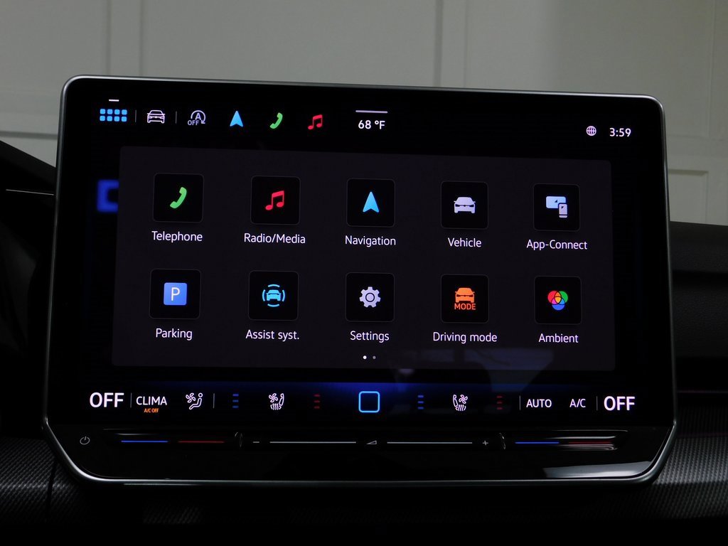 Used 2025 Volkswagen Golf image 60