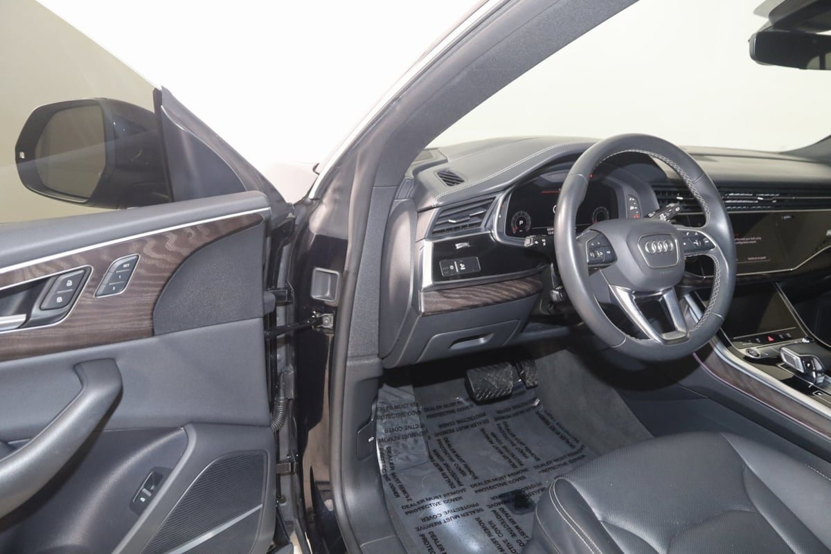 Used 2021 Audi Q8 Prestige w/ Prestige Package image 48