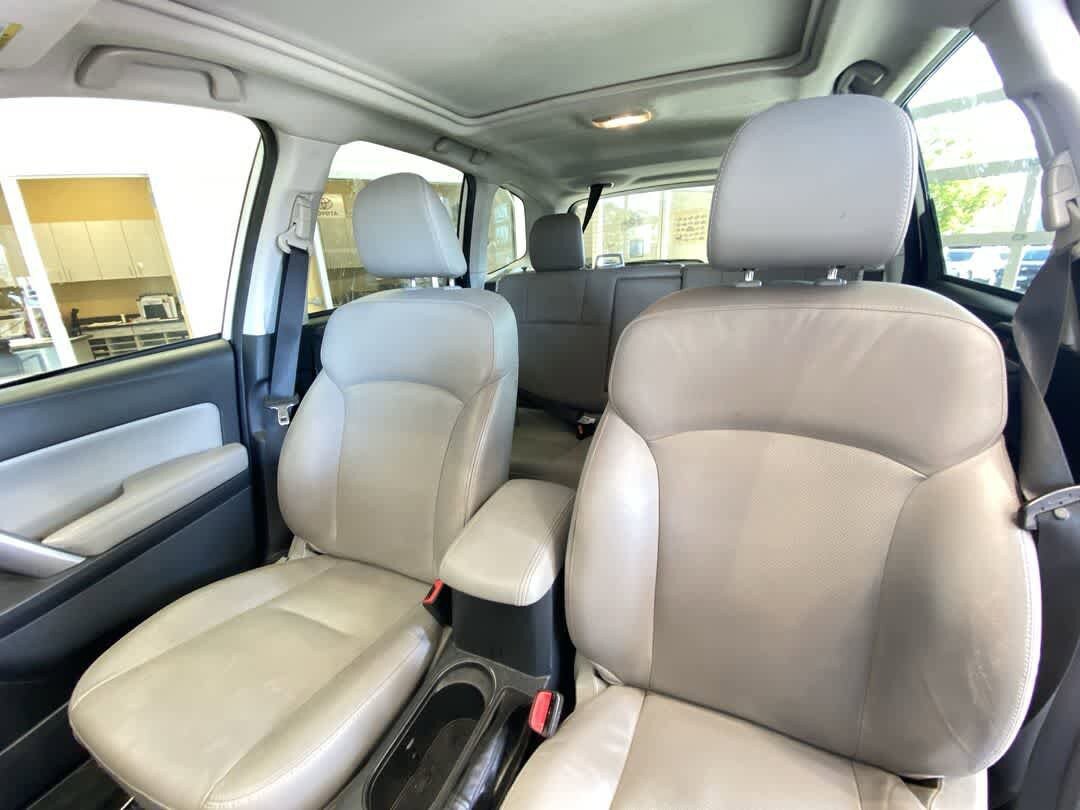Used 2015 Subaru Forester 2.5i Touring w/ Eyesight & Navigation System AWD/4WD image 14