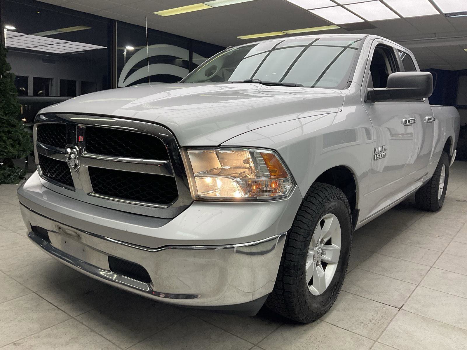 Used 2016 RAM 1500 Classic SLT image 3