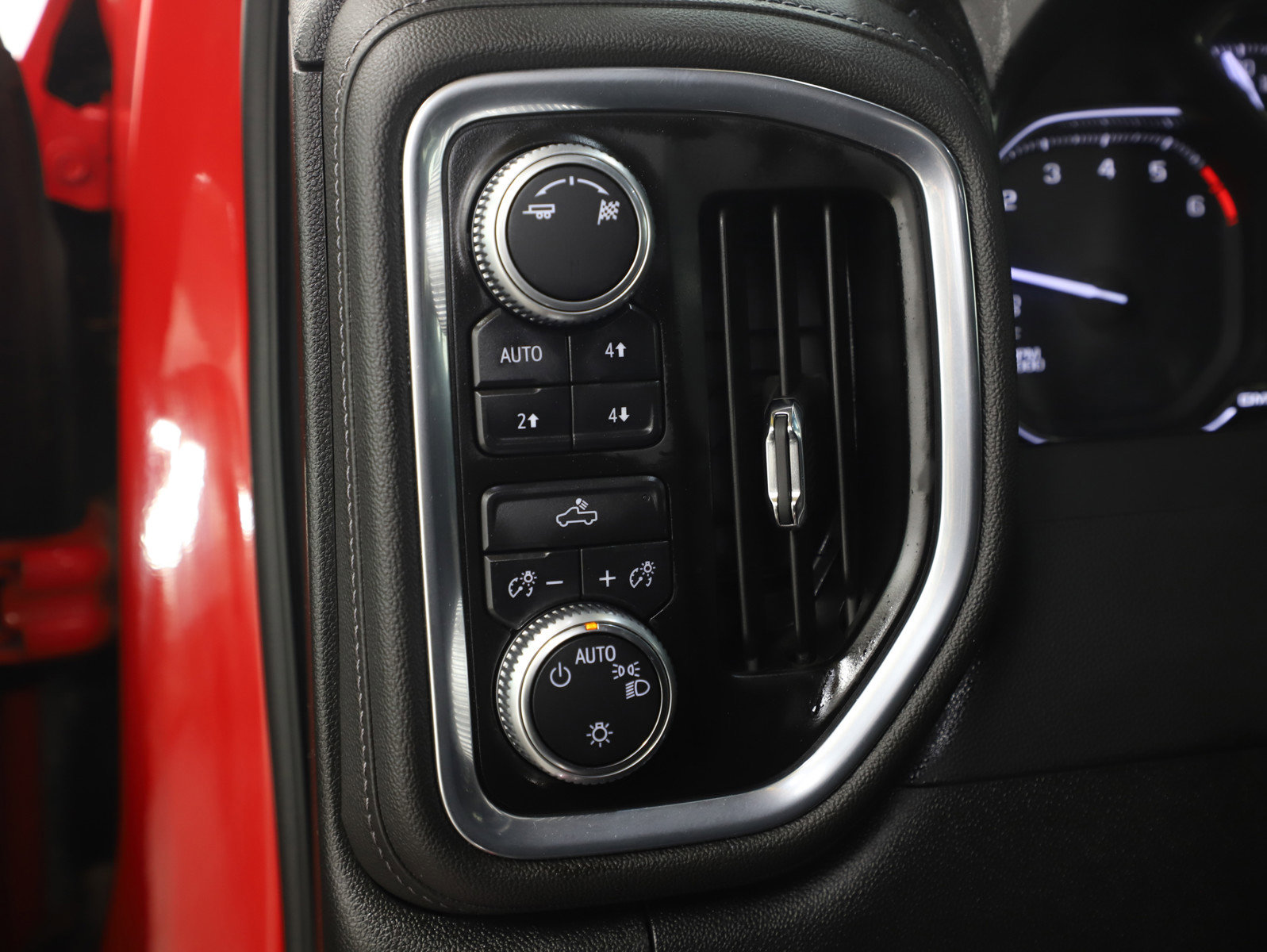 Used 2019 GMC Sierra 1500 SLE w/ SLE Value Package AWD/4WD image 27