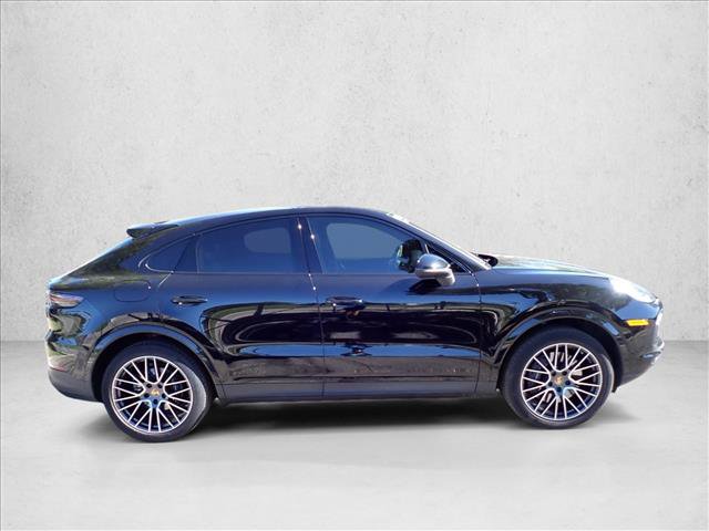 Used 2022 Porsche Cayenne Coupe AWD/4WD image 5