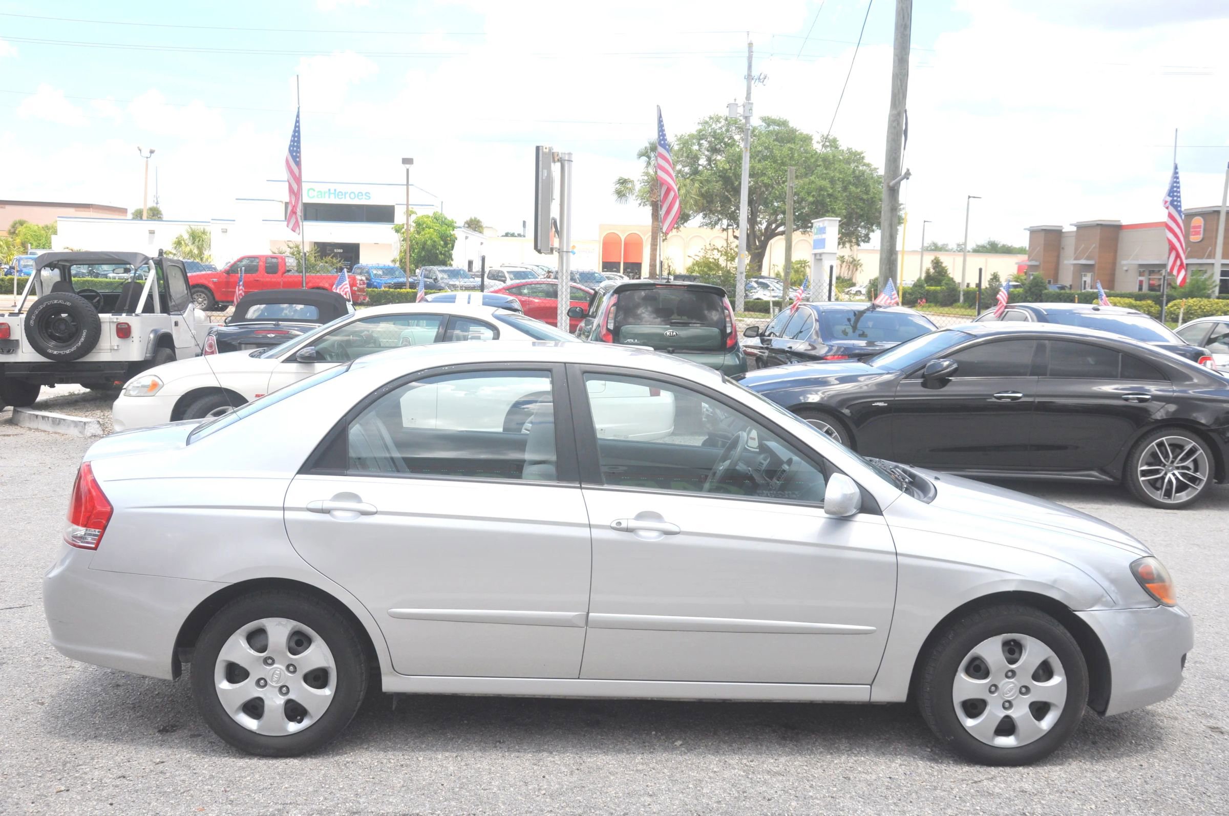 Used 2009 Kia Spectra LX FWD image 4
