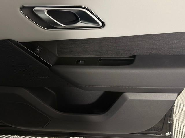 Certified 2026 Land Rover Range Rover Velar S image 32