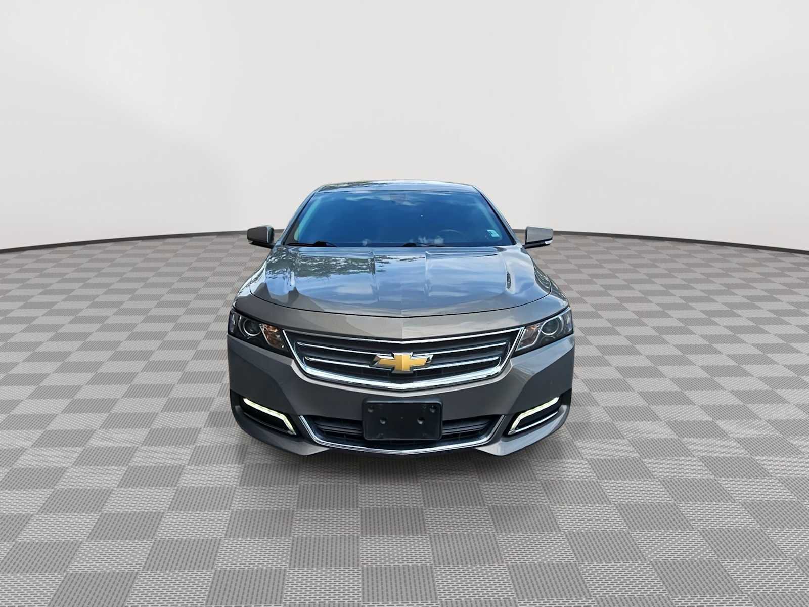 Used 2019 Chevrolet Impala LT image 3