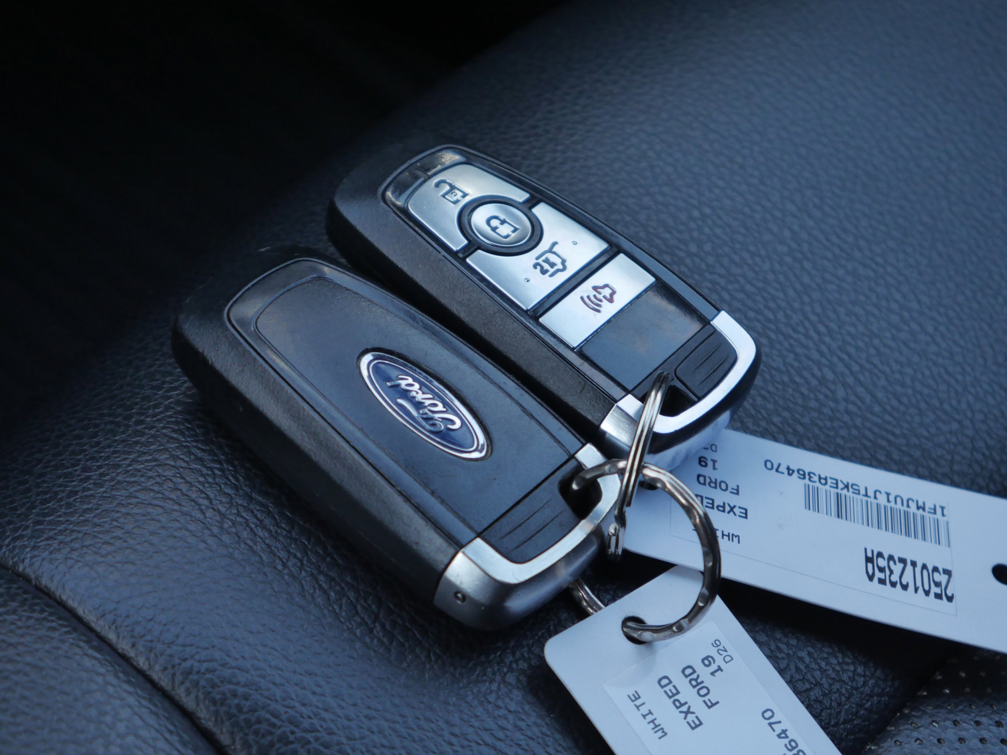 Used 2019 Ford Expedition XLT w/ Equipment Group 201A AWD/4WD image 33