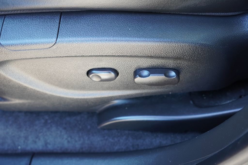 Used 2016 Chevrolet Trax LT w/ LT Sun and Sound Package FWD image 22