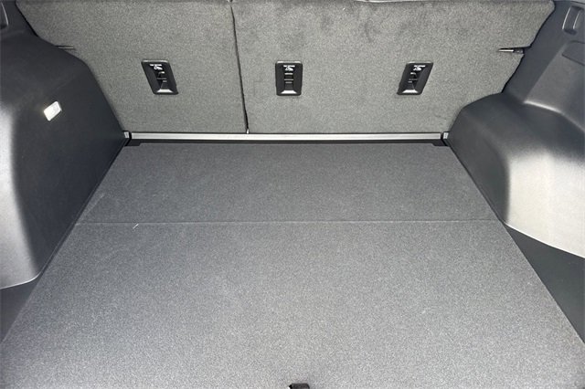 New 2026 GMC Terrain AT4 w/ Convenience Package III image 17