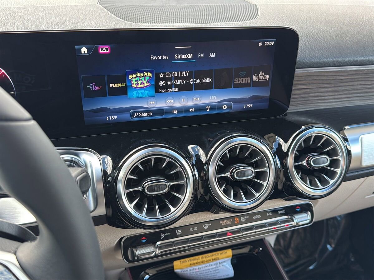 New 2026 Mercedes-Benz GLB 250 image 17