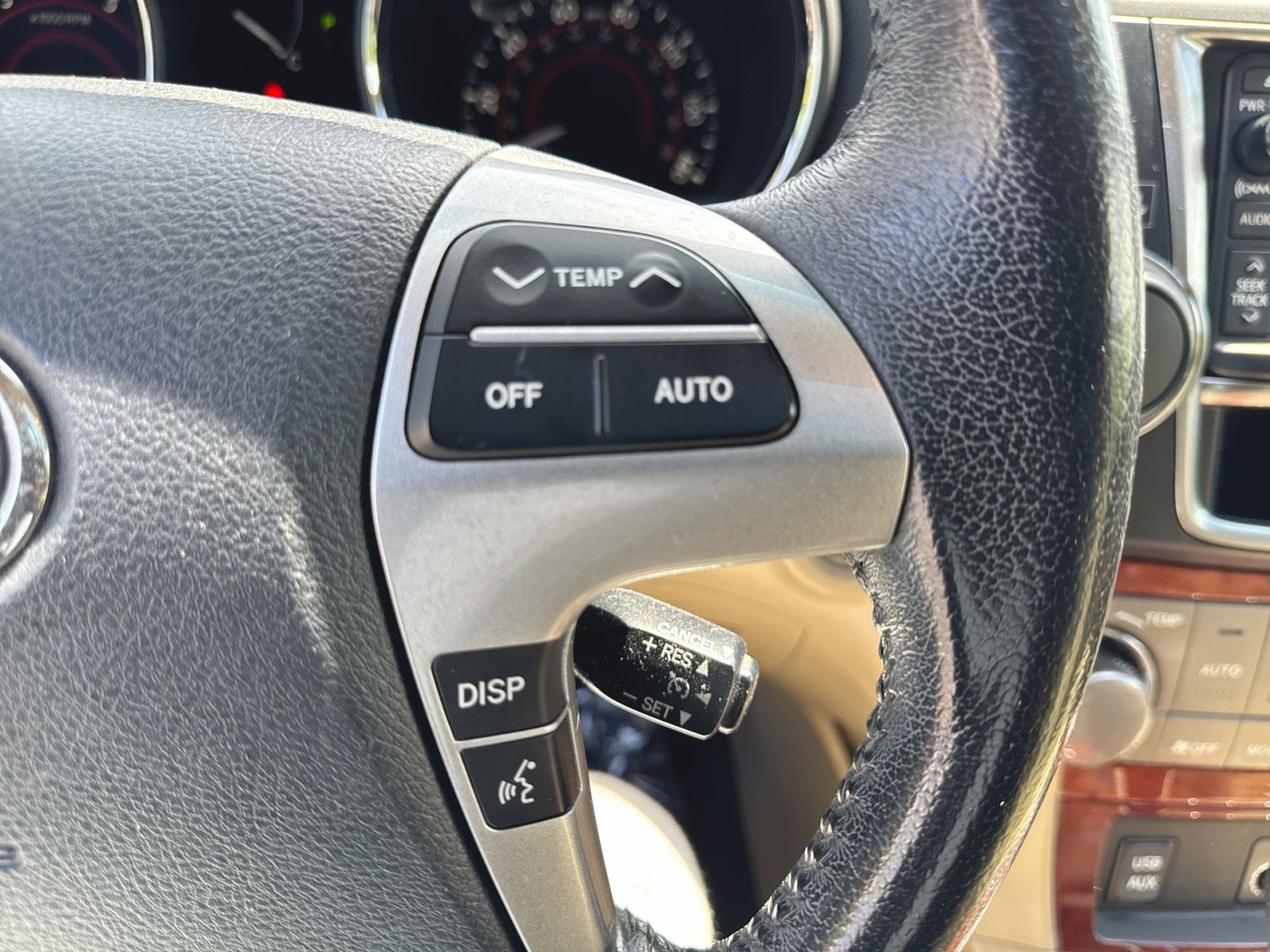 Used 2013 Toyota Highlander Limited image 16