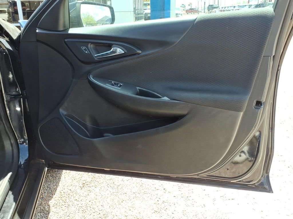 Used 2024 Chevrolet Malibu LT image 13