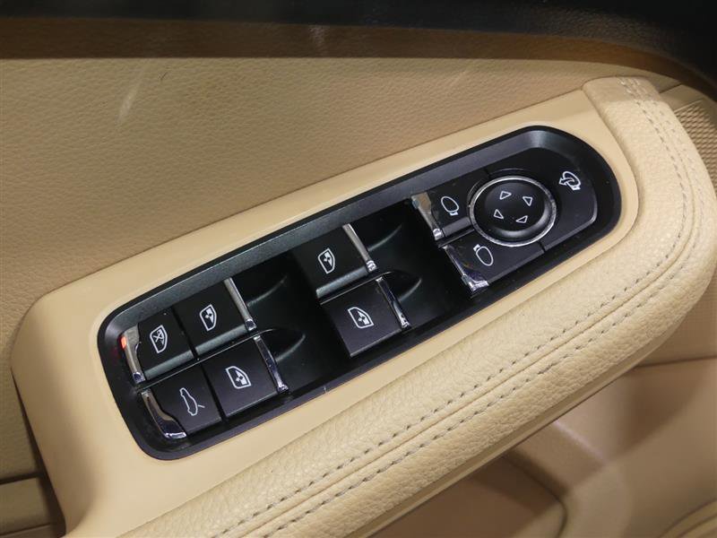 Used 2016 Porsche Macan S AWD/4WD image 20