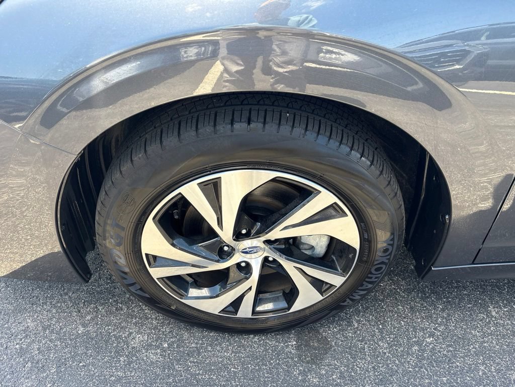 Certified 2025 Subaru Legacy Premium AWD/4WD image 7