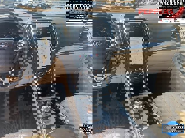 Used 2024 Ford Edge Titanium w/ Titanium Elite Package image 16