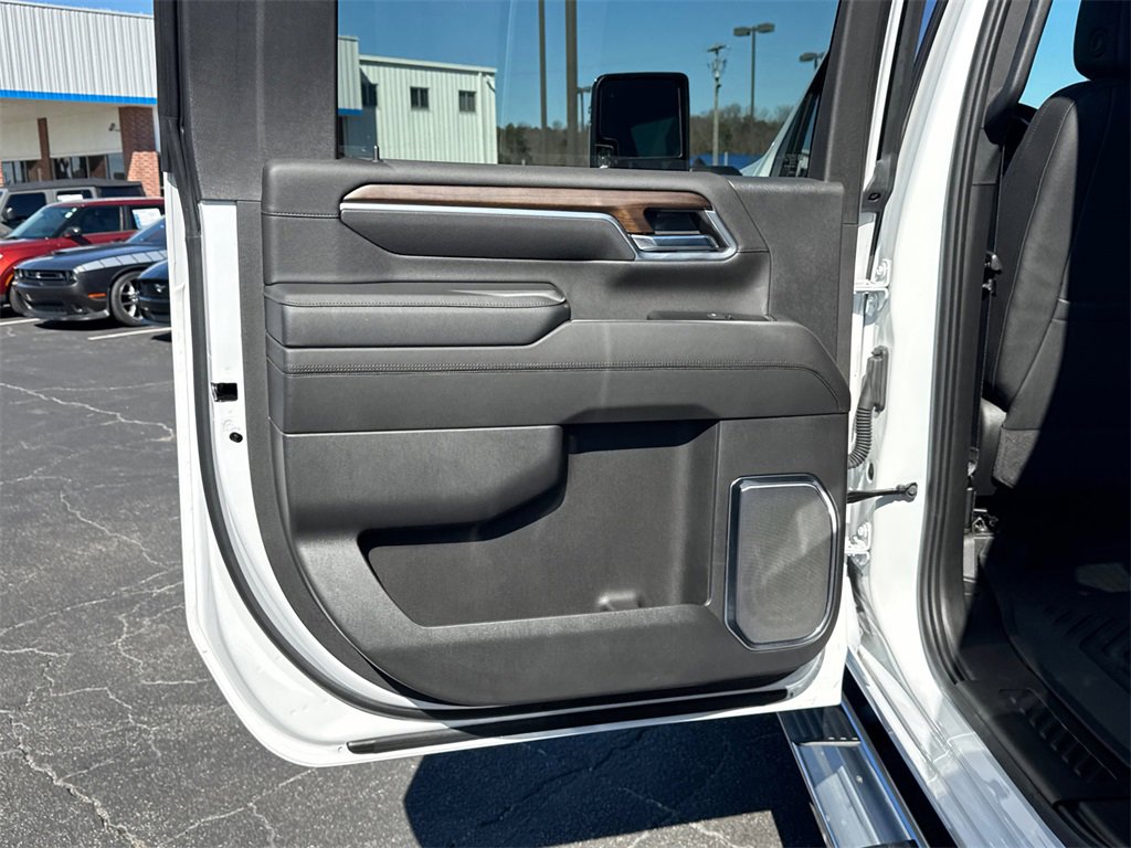 Used 2024 Chevrolet Silverado 2500 High Country w/ High Country Premium Package image 23