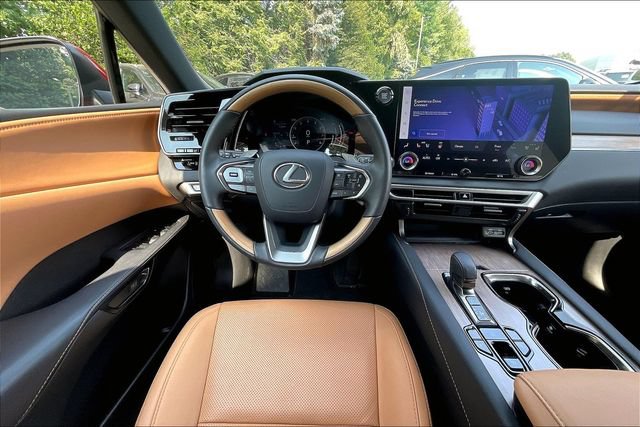 Used 2024 Lexus RX 350 Premium w/ Accessory Package (Z1) AWD/4WD image 8
