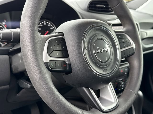 Used 2023 Jeep Renegade Latitude AWD/4WD image 21