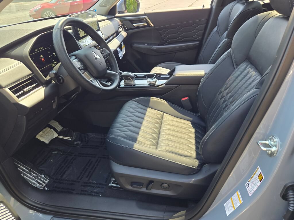 New 2026 Mitsubishi Outlander SEL AWD/4WD image 16