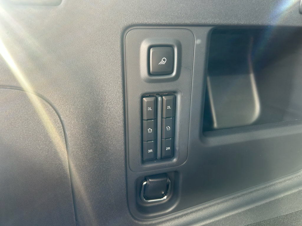 New 2027 Ford Expedition Platinum w/ Stealth Appearance Package RWD image 8