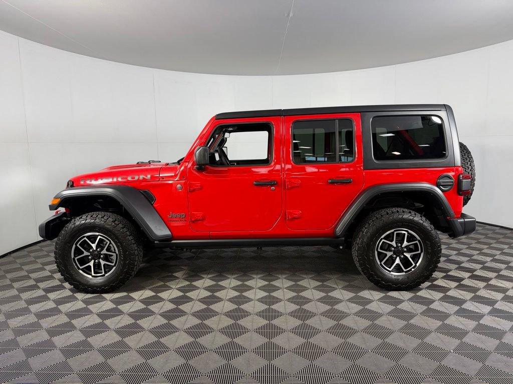 Used 2024 Jeep Wrangler Unlimited Rubicon AWD/4WD image 9