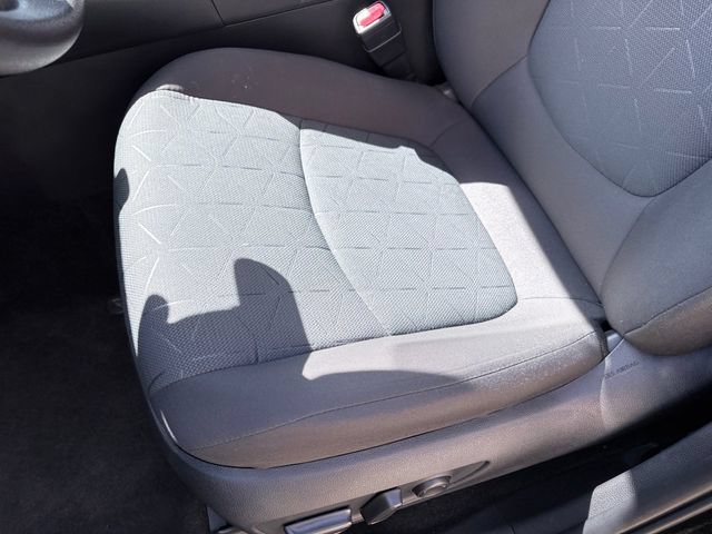 Used 2025 Toyota RAV4 XLE FWD image 10