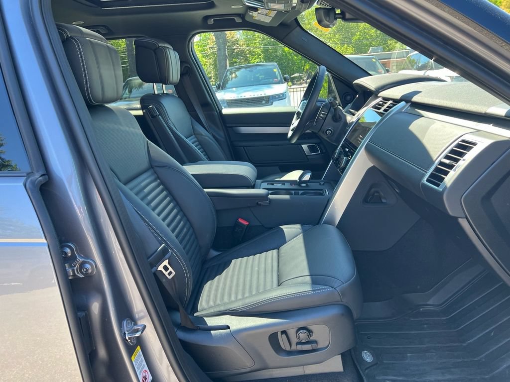 New 2026 Land Rover Discovery Limited Edition AWD/4WD image 28