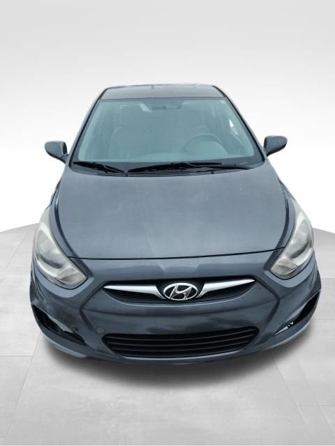 Used 2012 Hyundai Accent GLS image 2