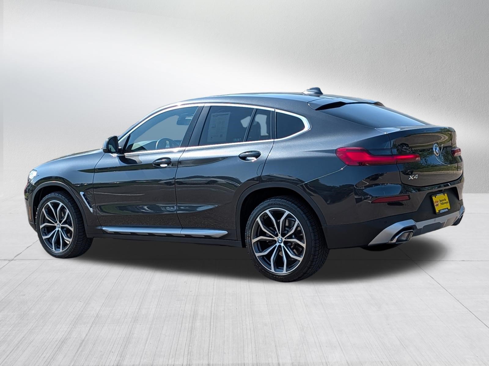 Used 2022 BMW X4 xDrive30i w/ Premium Package 2 AWD/4WD image 5