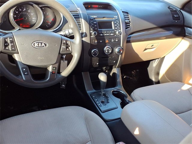 Used 2012 Kia Sorento LX w/ Convenience Pkg image 5