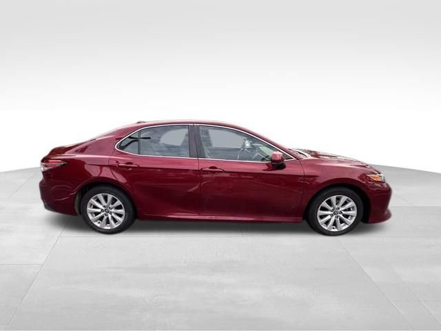 Used 2020 Toyota Camry LE FWD image 9
