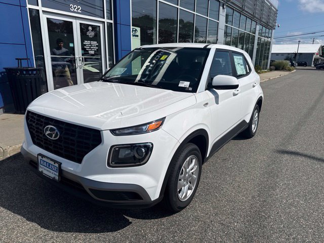 New 2026 Hyundai Venue SE FWD image 2