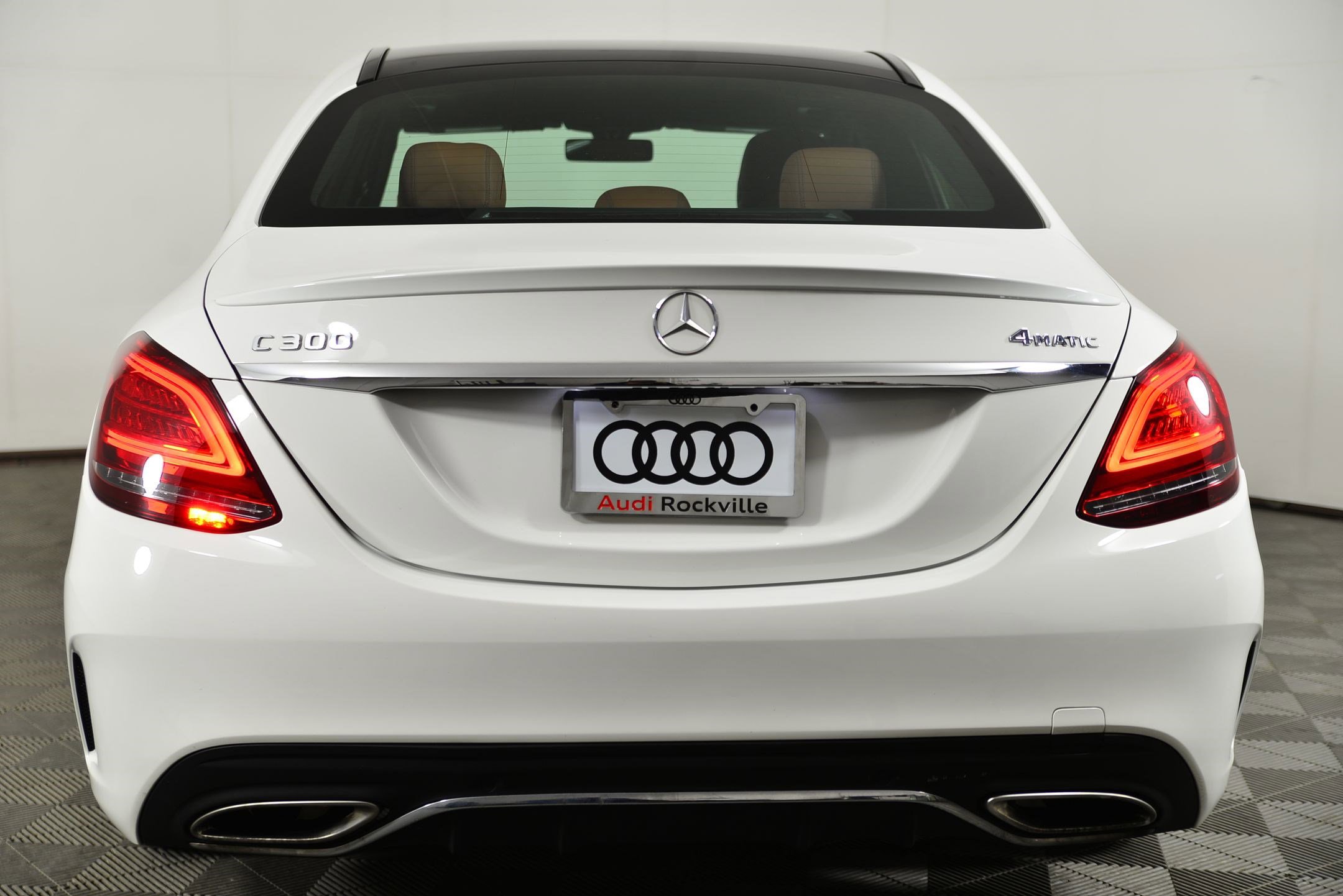 Used 2019 Mercedes-Benz C 300 4MATIC Sedan image 10