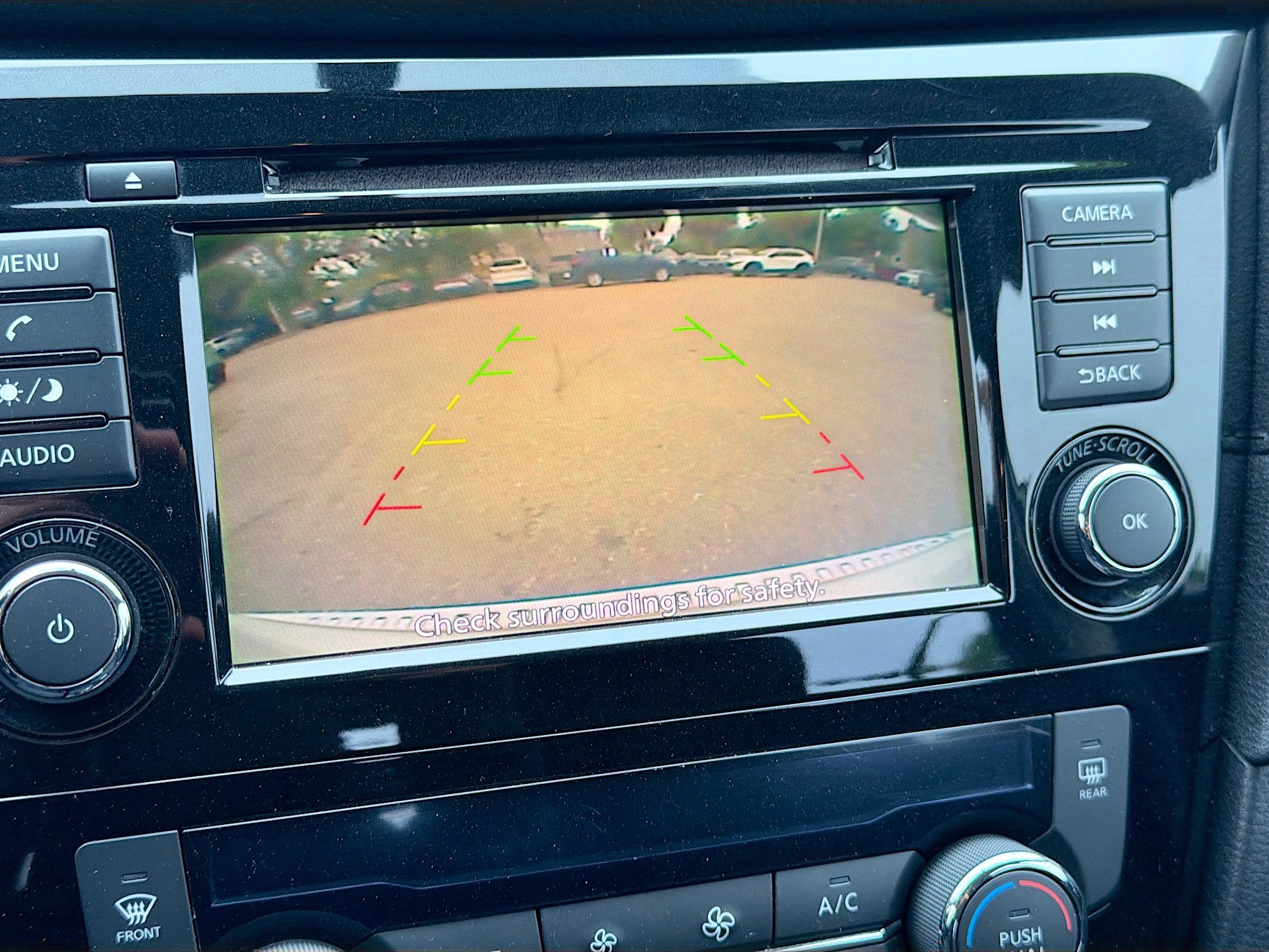 Used 2018 Nissan Rogue SV image 31