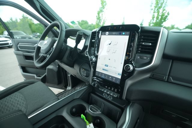 New 2026 RAM 2500 Big Horn AWD/4WD image 33
