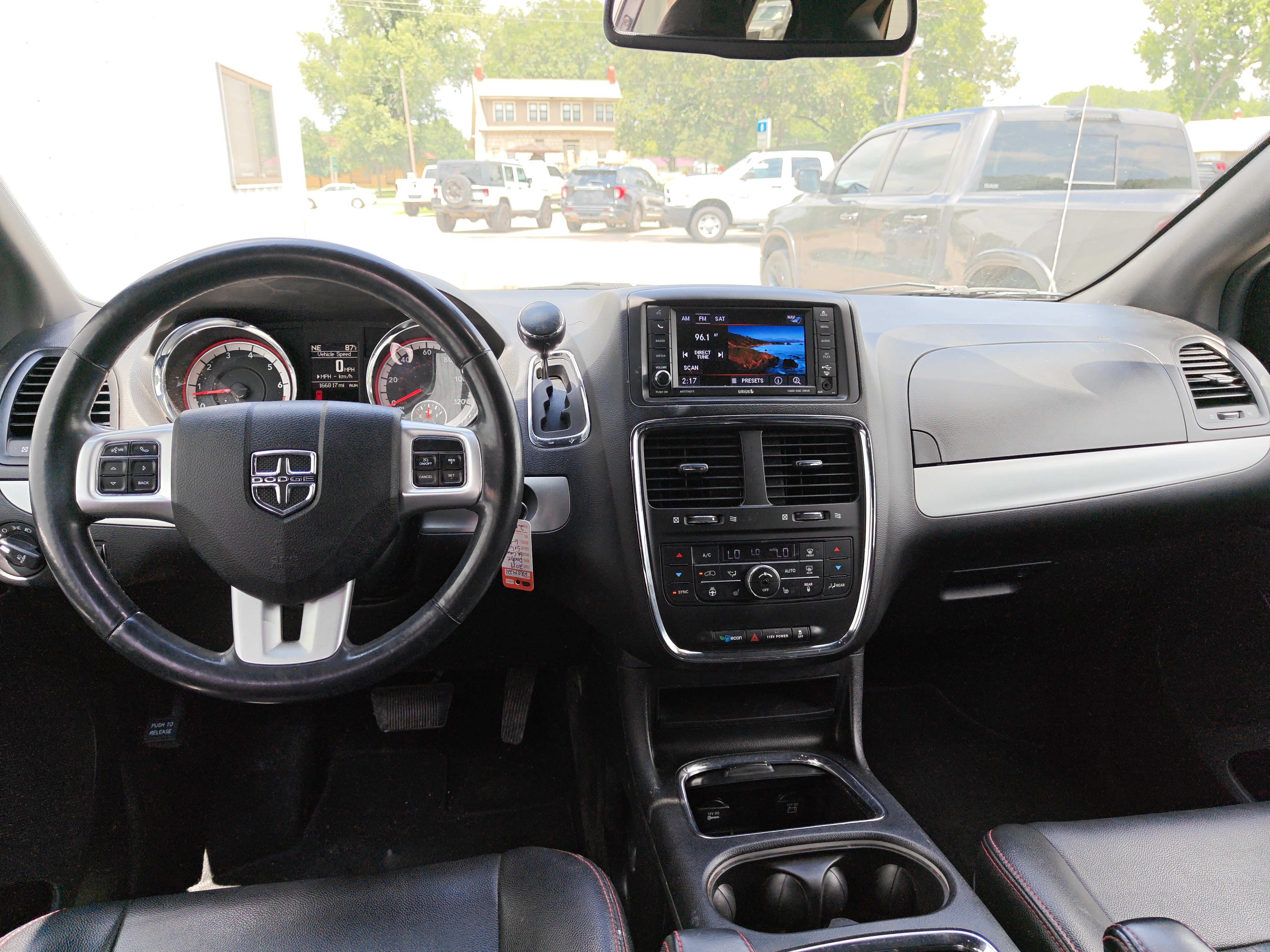 Used 2019 Dodge Grand Caravan GT FWD image 17